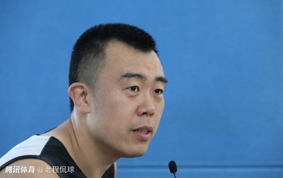 据《罗马体育报》报道，斯莫林可能要推迟到2024年才能复出。